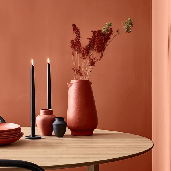 MissPompadour abwaschbare Wandfarbe 2.5L Orange mit Rost - hohe Deckkraft und Ergiebigkeit - matte, scheuerbeständige Innenfarbe - geruchsarm, wasserbasiert, atmungsaktiv - Die Nützliche