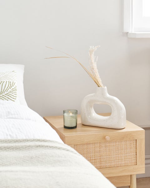 Dekorative Keramikvase mit Loch