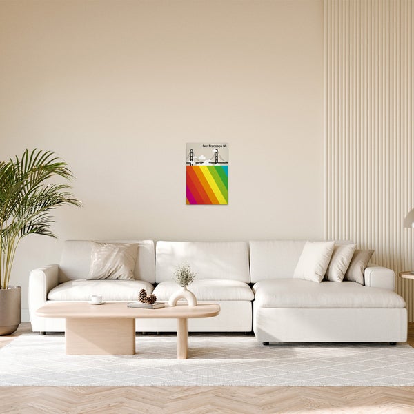 Wohnzimmer mit Sofa und Wandbild mit Regenbogen und Brücke