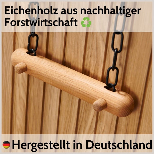 Eichenholz-Griff mit Kettenaufhängung, aus nachhaltiger Forstwirtschaft und hergestellt in Deutschland.