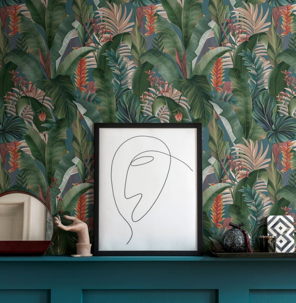 Geöffnete blaue Kunststoffbox mit zehn Knopfzellen