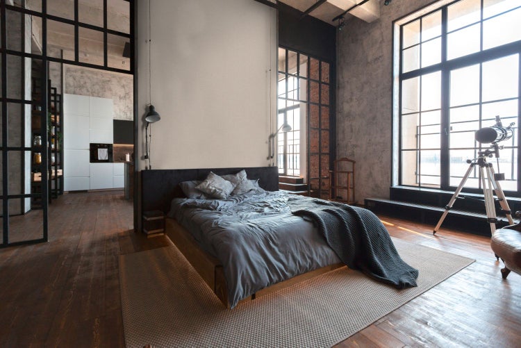 Trutzholm Logo, Profilinformationen und Detailansicht einer Rampe mit Lochstruktur zur Erhöhung der Sicherheit