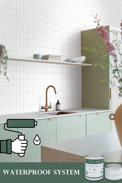 Küchenszene mit Fliesenwand und wasserabweisendem System