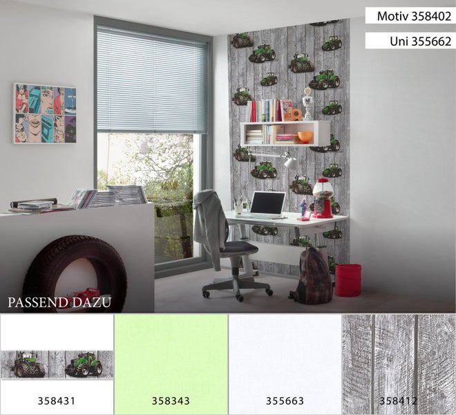 Helles Wohnzimmer mit Sofa, Sessel und dreiteiligem Wandbild