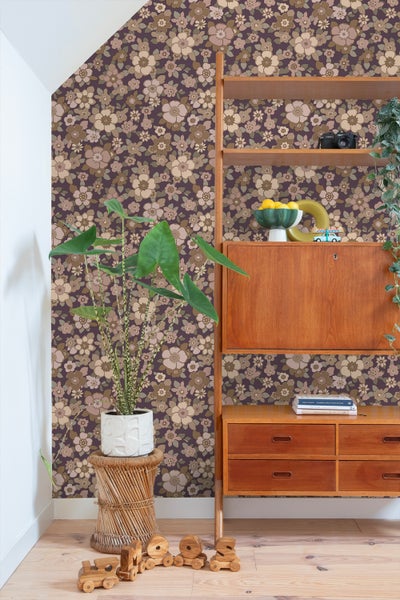 ESTAhome Tapete Retro Blumen Dunkelviolett und Beige - 50 x 900 cm - 131529