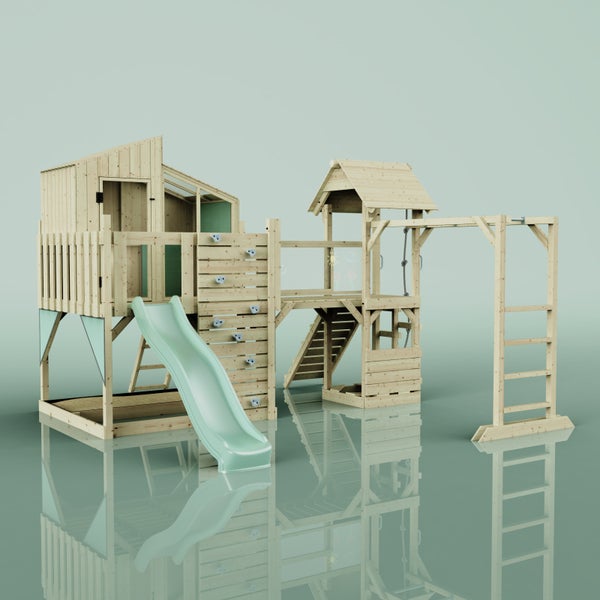 Holzspielplatz mit Rutsche, Kletterwand und Schaukel