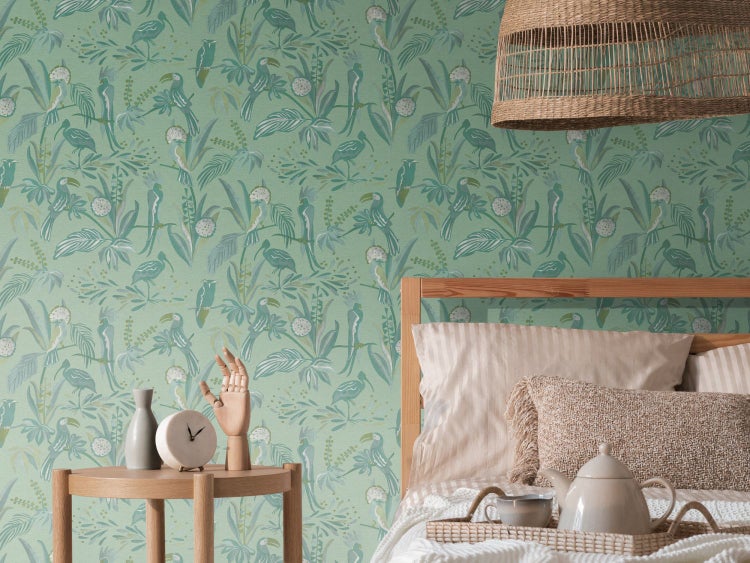 Dekorativer elektrischer Kamin mit Flammeneffekt und Holzscheit-Optik.