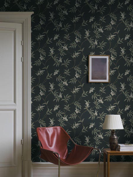 Borastapeter Tapete Blumen Dunkelblau und Grün - 53 cm x 10.05 m - 662654