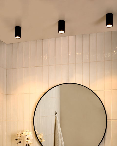 Technische Zeichnung einer Deckenleuchte mit den Maßen 11 cm Höhe und 6 cm Durchmesser im Dreierset.