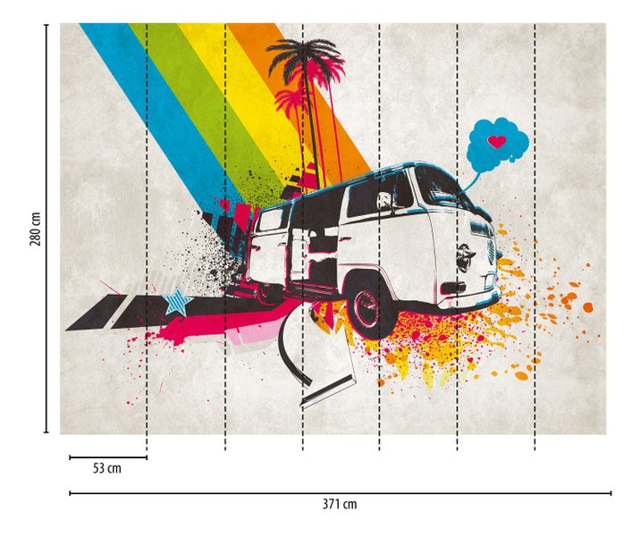 Fototapete mit einem stilisierten VW-Bus, Palmen und bunten Streifen