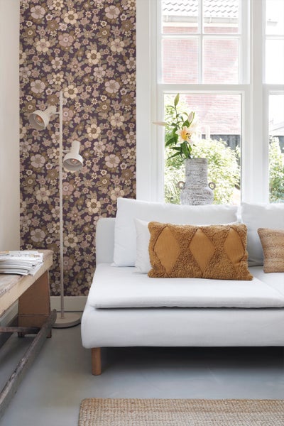 ESTAhome Tapete Retro Blumen Dunkelviolett und Beige - 50 x 900 cm - 131529