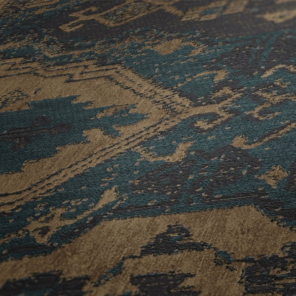 Dekorative Wand mit Muster, Huthalter, Hut und Jacke