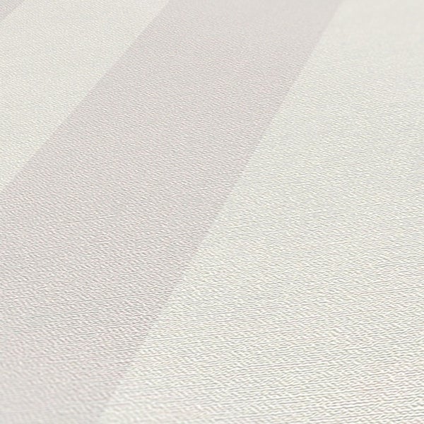 Anleitung zum Anbringen von Vliestapeten an der Wand