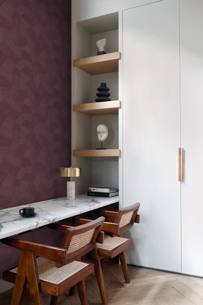 Befestigung mit Gummischlaufe an Holz