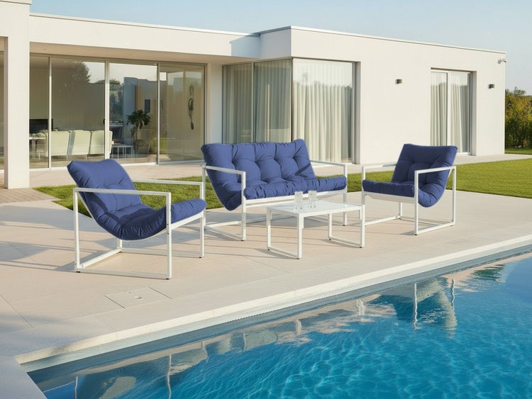 Gartenset mit Sofa, Sessel und Tisch am Pool