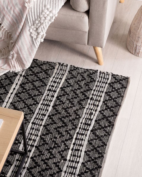 Teppich FEHIMLI Schwarz 140 x 200 cm Echtleder