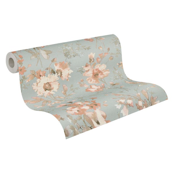 Eine Tapetenrolle mit florales Blumenmuster im Aquarellstil für Wandgestaltung.