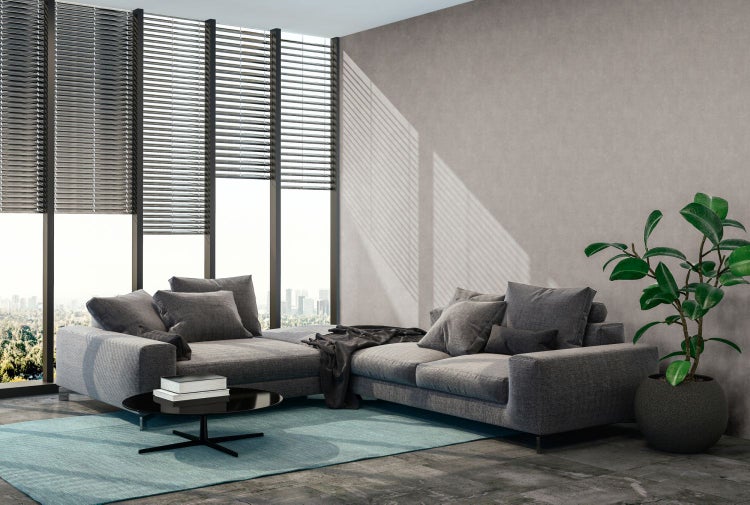 Kinderzimmer mit Bett, Baldachin, Tapete und Spielzeug