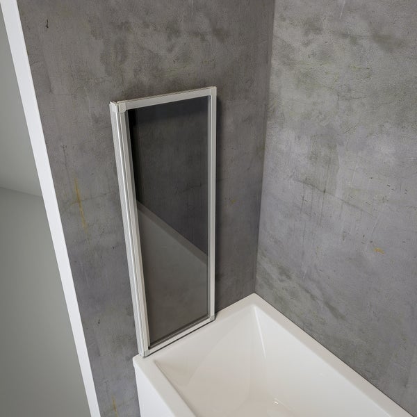 Badewannenaufsatz aus Glas auf einer Badewanne