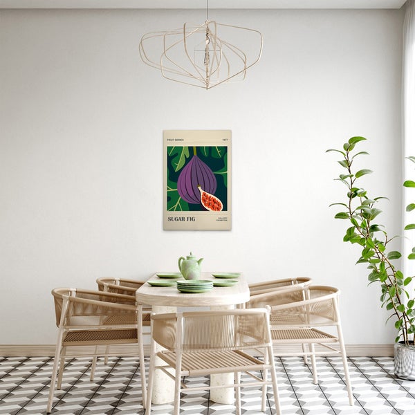 Einrichtung mit einem gerahmten Zuckerfeigen-Kunstdruck über einem Esstisch.