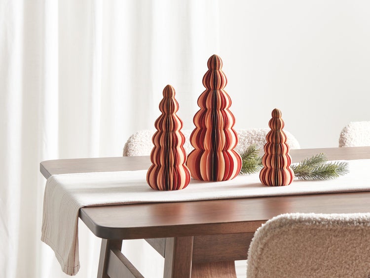 Dekorative Weihnachtsbäume in Beige/Rot im 3er-Set DHAULAGIRI