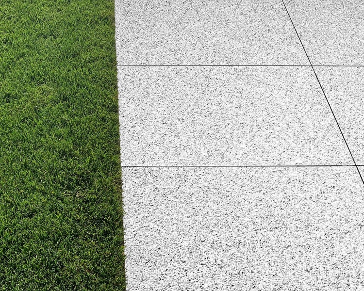Wohnrausch Granit Terrassenplatten GRANIT SILVER 91,5 x 61 x 3 cm, geflammt, weiß-grau