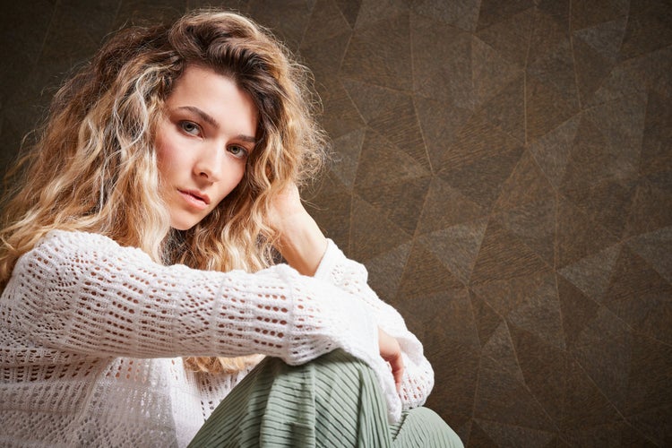 Bauhelm mit Belüftungslöchern