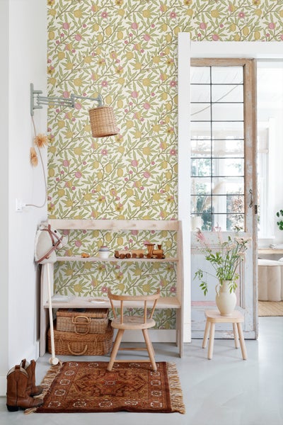 ESTAhome Tapete exotischen Früchten und Blättern Grün, Rosa und Ockergelb - 50 x 900 cm - 131169