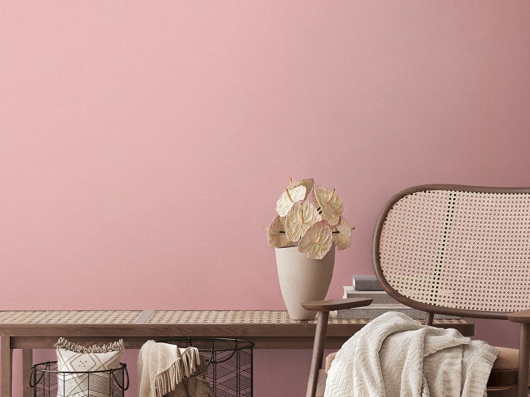 Magnetischer Infopräsenter mit Wochenplan an einer Wand befestigt.