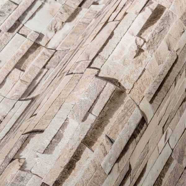 Mehrere Schwerlastregale mit einer Traglast von 265 Kilogramm