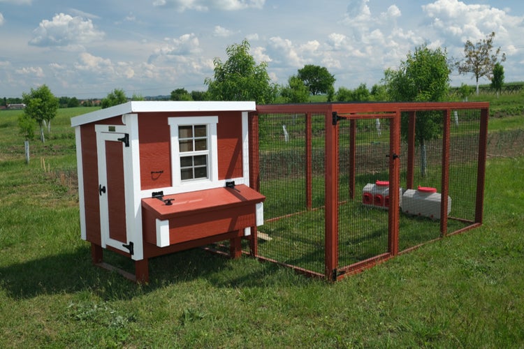 Hühnerstall Mitte EZ Chicken Home  1,68 m²  127 x 133 x 158 cm Rot hergestellt in EU