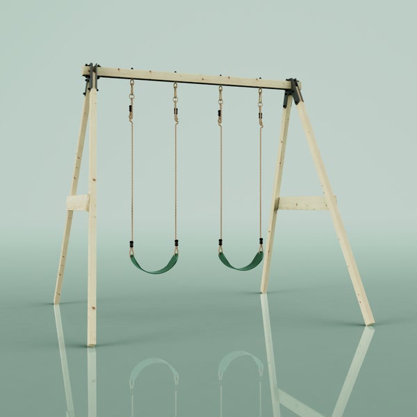 Doppelschaukel aus Holz mit zwei grünen Schaukelsitzen und Seilaufhängung.