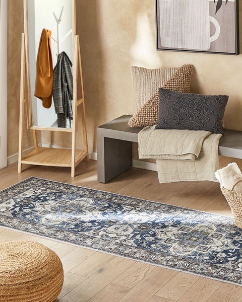 Langer Läufer mit orientalischem Muster