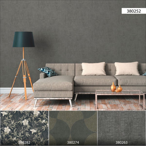 Zwei weiße Kabelkanäle, einer mit Klebestreifen