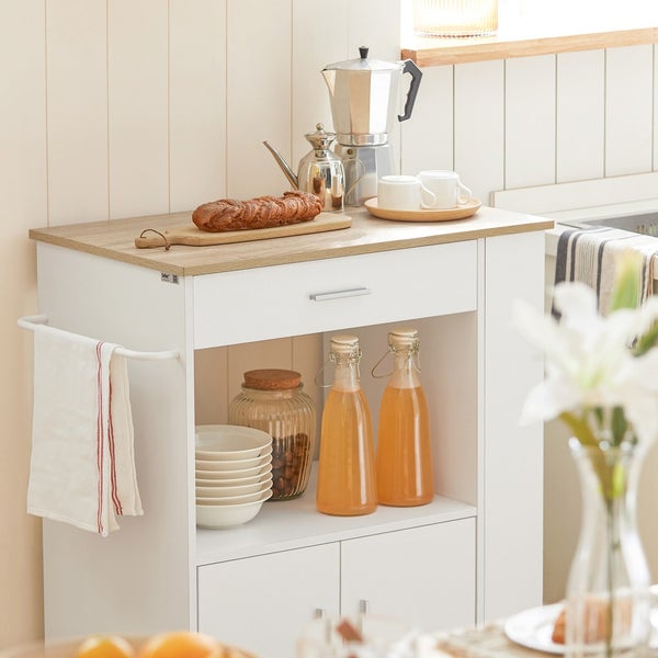 Küchenwagen mit Schublade, Handtuchhalter, Regalen und diversen Küchenutensilien.