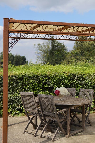 Pergola ELEO Elba 2 x 3 m unbeschichtet - Edelrost | und Sonnensegel ecru