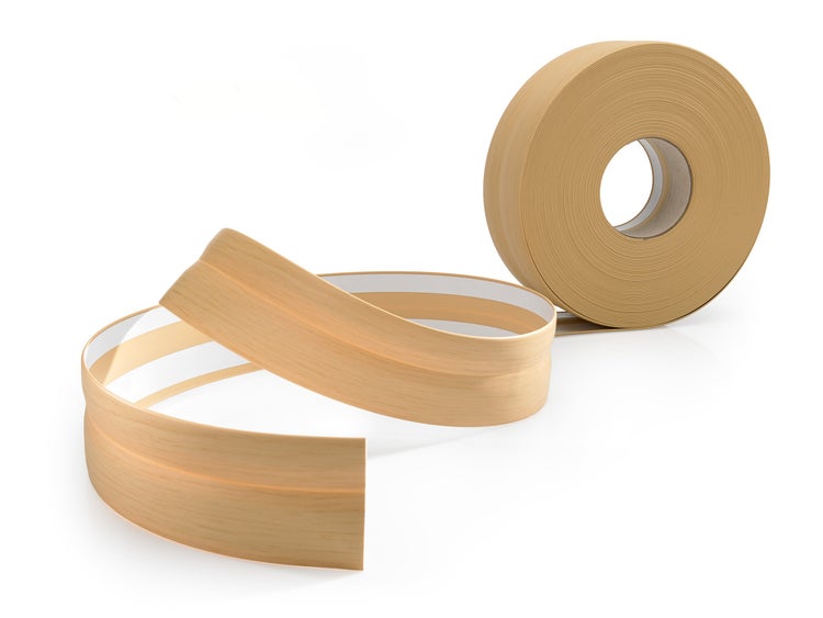 Selbstklebendes Abdichtband mit Holzoptik auf der Rolle