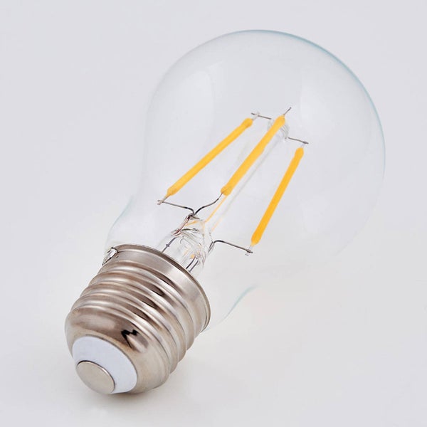 LED-Filament-Leuchtmittel in Birnenform mit E27-Sockel und klarem Glas.