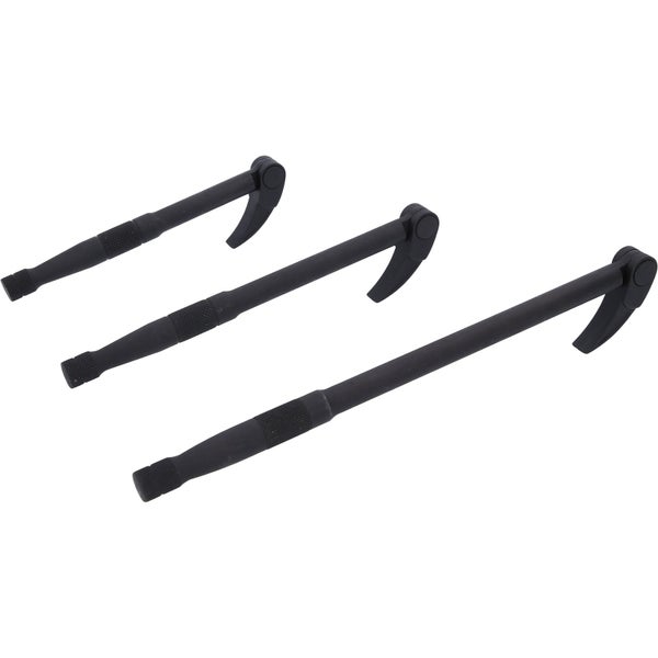 Drei Brecheisen aus Metall