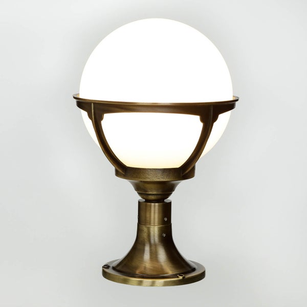 Dekorative Kugelleuchte für den Außenbereich