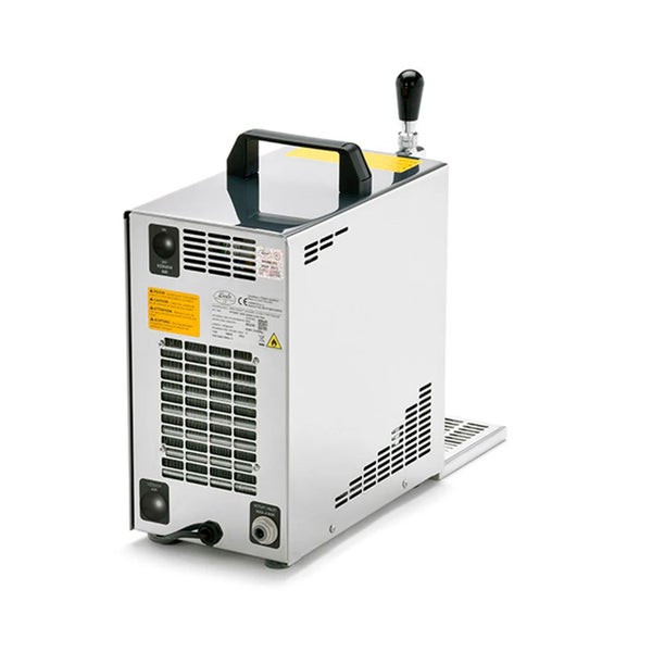 Bierzapfanlage mit Zapfhahn und Abtropfblech