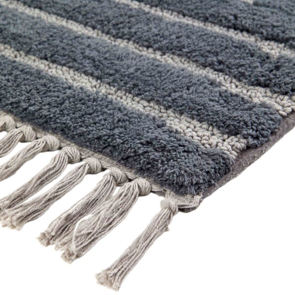 Gestreifter Badteppich mit Fransen