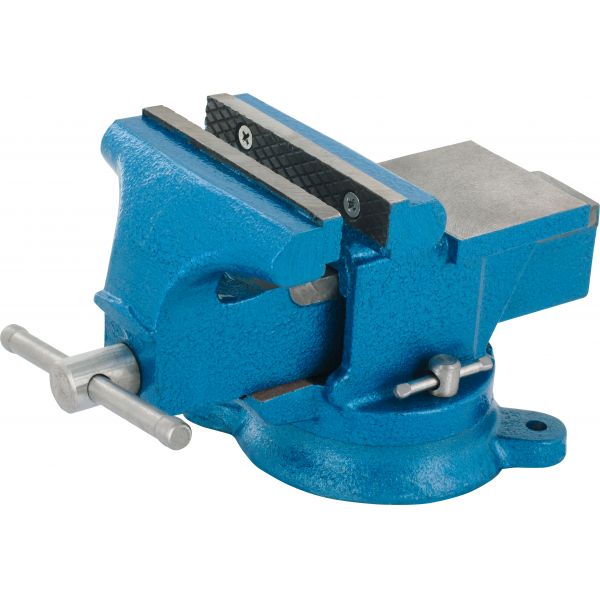 Szene mit Umzugskartons, Gläsern und Schüsseln, die mit Luftpolsterfolie geschützt sind