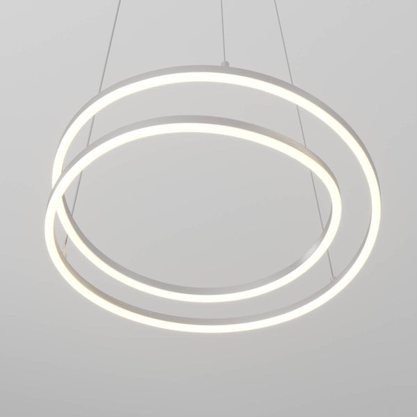 Moderne LED-Pendelleuchte mit zwei leuchtenden Ringen in rundem Design.