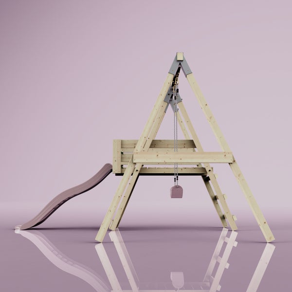 Spielturm aus Holz mit Rutsche, Schaukel, Podest und Kletterleiter.