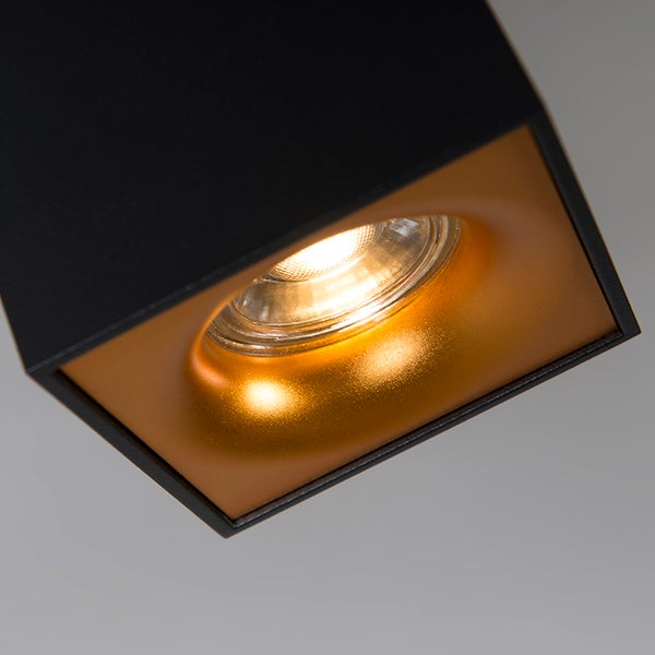 Deckeneinbaustrahler, kubisch, mit eingesetzter Lichtquelle