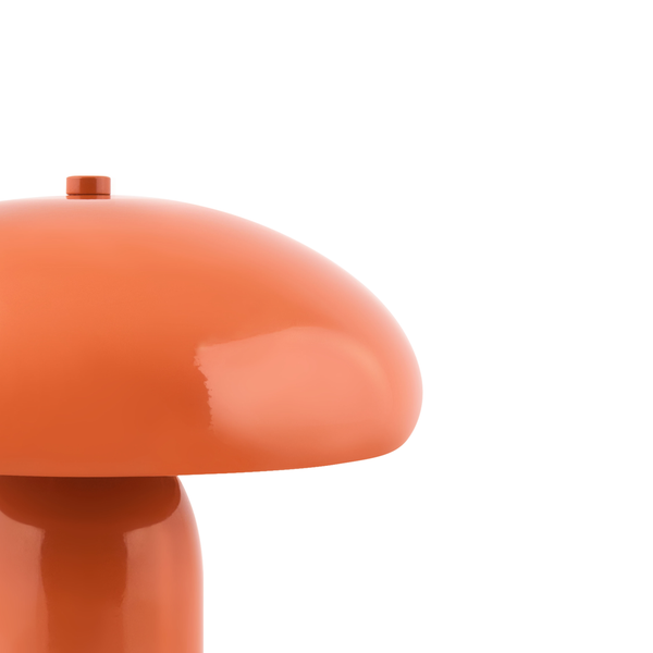 Orangefarbene Tischleuchte in Pilzform mit glänzender Oberfläche.
