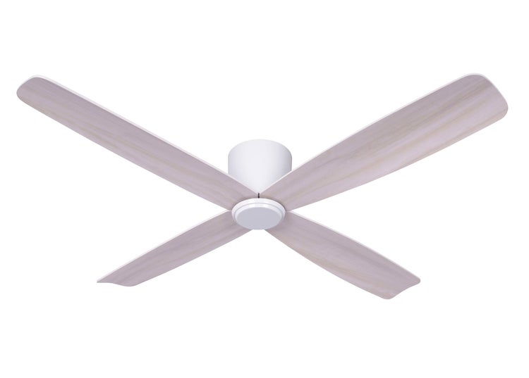 Deckenventilator mit vier Rotorblättern in Holzoptik und zentralem Gehäuse für eine effektive Luftzirkulation im Innenbereich.