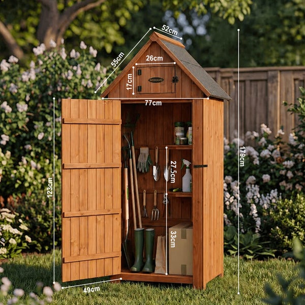 Garten-Geräteschrank aus Holz mit Satteldach und Maßen: Gesamthöhe 179 Zentimeter, Breite 77 Zentimeter und Tiefe 49 Zentimeter.