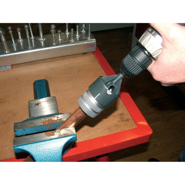 Bohrstaubabsaugung mit Bohrer